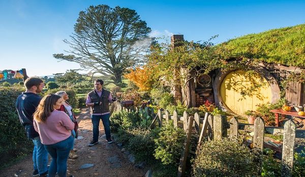 hobbiton guided tour