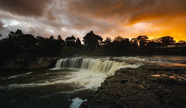 Haruru Falls