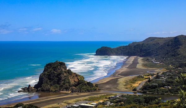 piha beach